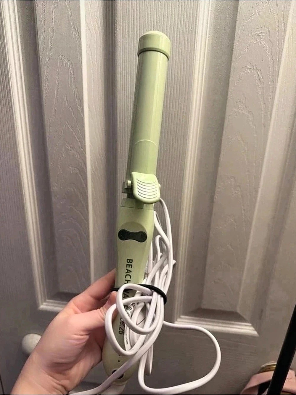 The Beachwaver Co. Beachwaver B1.25 Pretty Pastels Sage Green